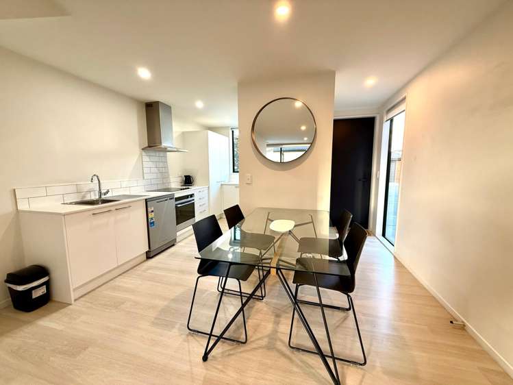  9 Verlamio Lane Edgeware_5