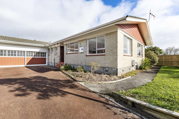 54 Wairau Road_0