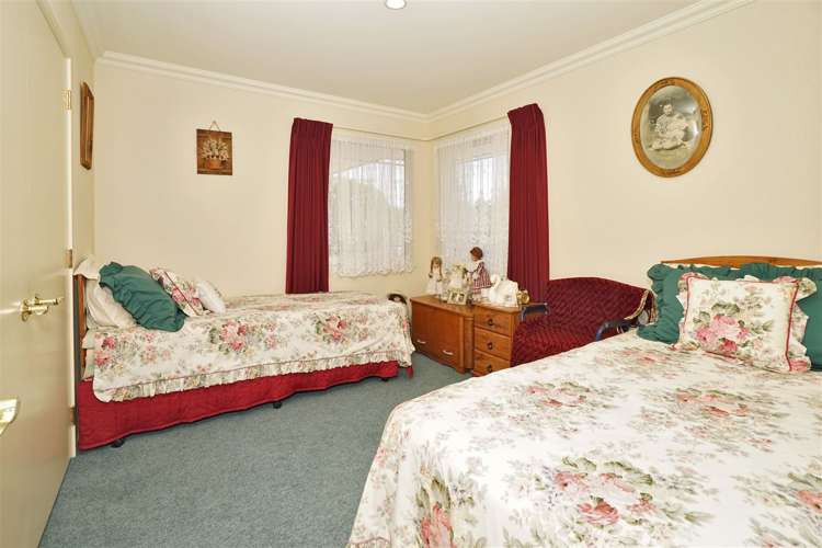 8 Button Lane Taupiri_10