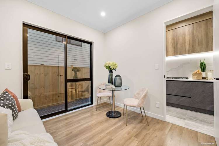 8 Hughs Way Flat Bush_9