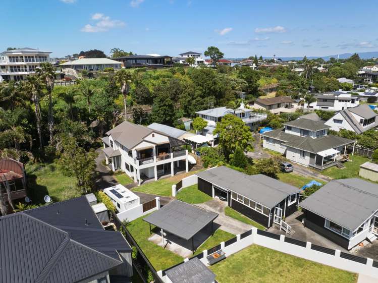 13B Beach Road Otumoetai_31