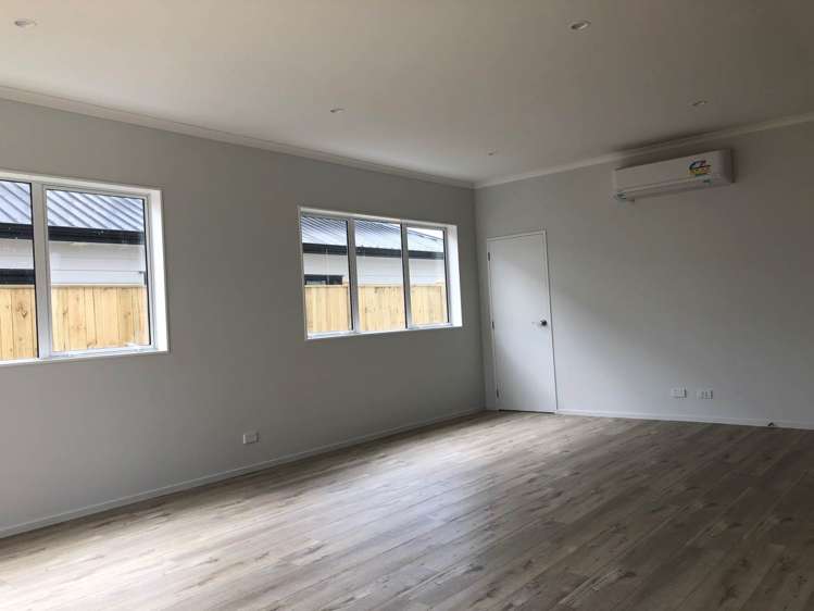 38 Koropa Road Flat Bush_6