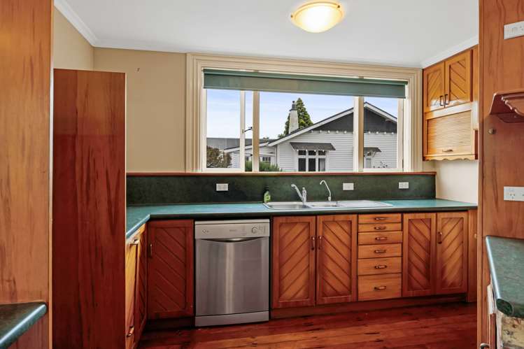 58 Collins Street Hawera_14