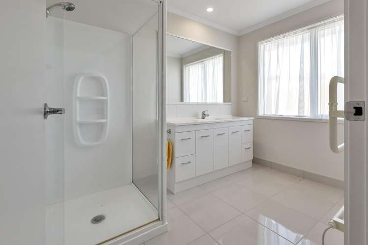 12 Sando Way One Tree Point_19