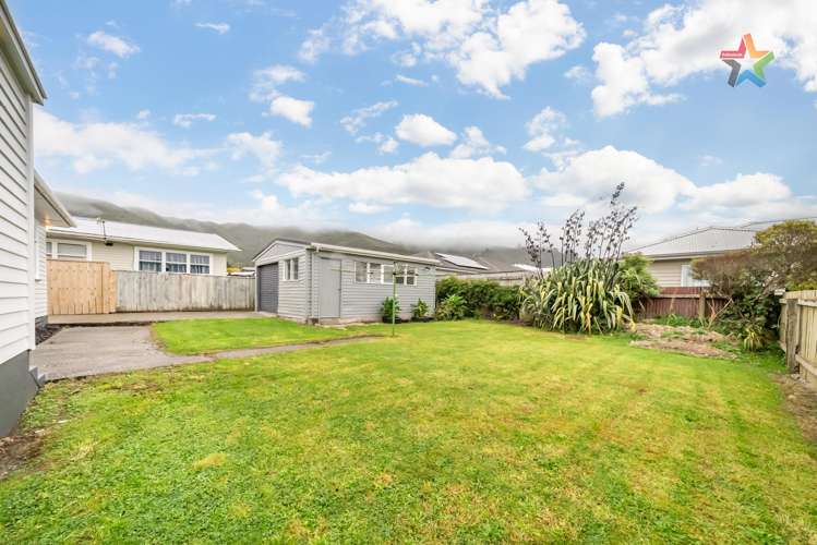 37 Russell Road Wainuiomata_7