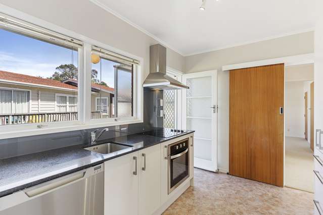 2/96 Eban Avenue Hillcrest_2