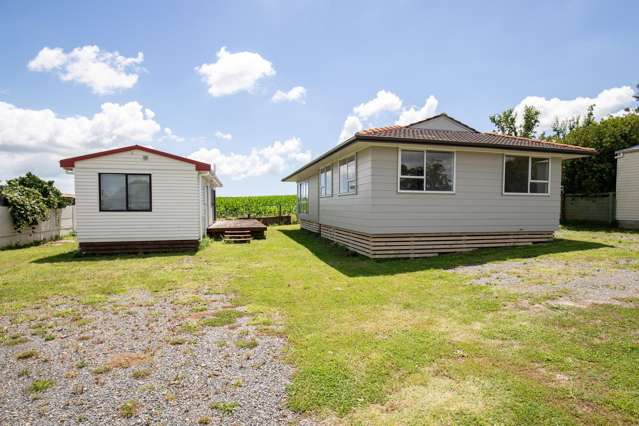 MODERN UPDATES & VERSATILE LIVING