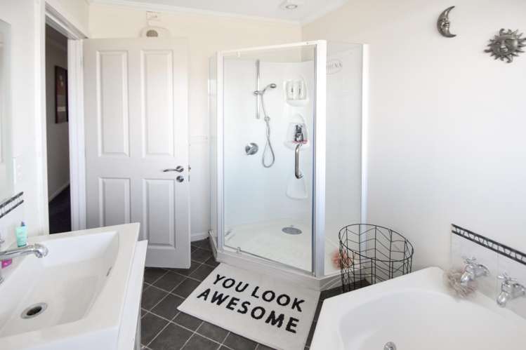 21 Lakeland Avenue Twizel_9