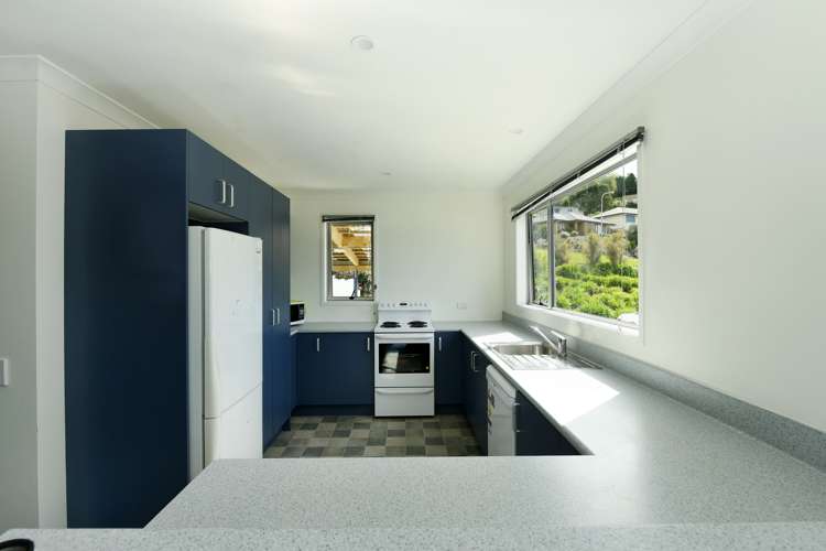 22 Saint Lawrence Street Toi Toi_8