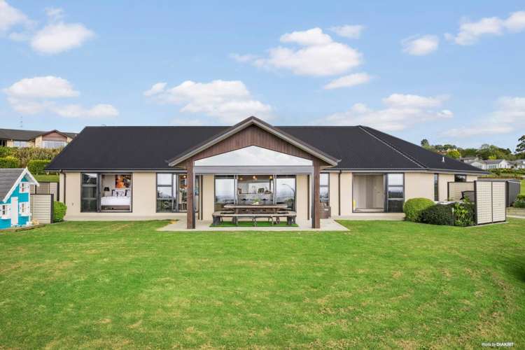 5 Lawrence Carter Drive Bombay_22