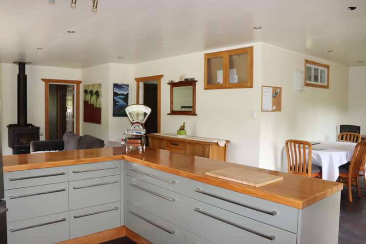 544 Mohakatino Road Mokau_7