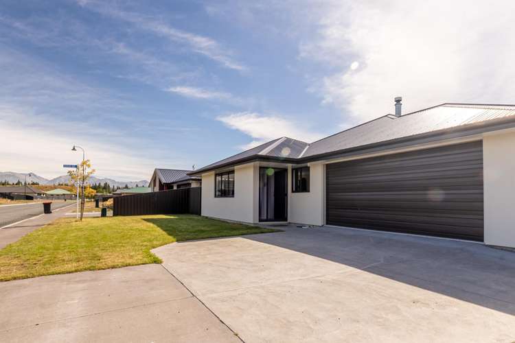 27 Lakeland Avenue Twizel_23