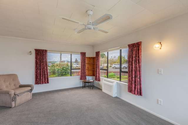 8A Wellington Road Waipukurau_4