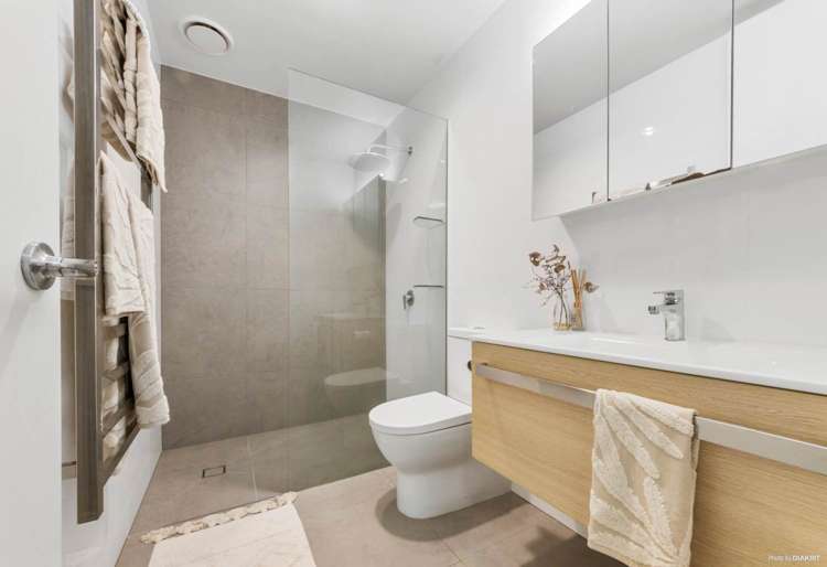 1 Bickerton Way Flat Bush_7