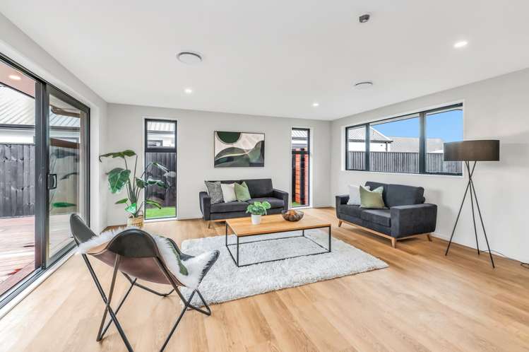 34 Florence Drive Lincoln_12