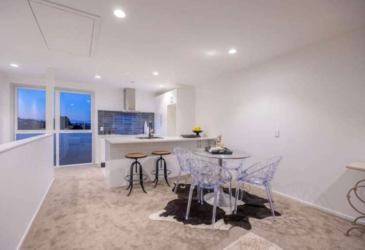 8/70a Barrack Road Mount Wellington_3