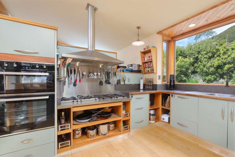 30 Airlie Street Glenduan_8