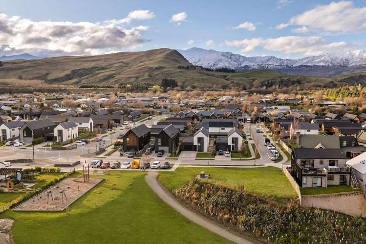 17 Lorne Street Dalefield/Wakatipu Basin_17