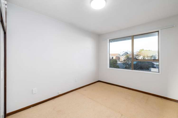 2/5 Quinton Place Bishopdale_8