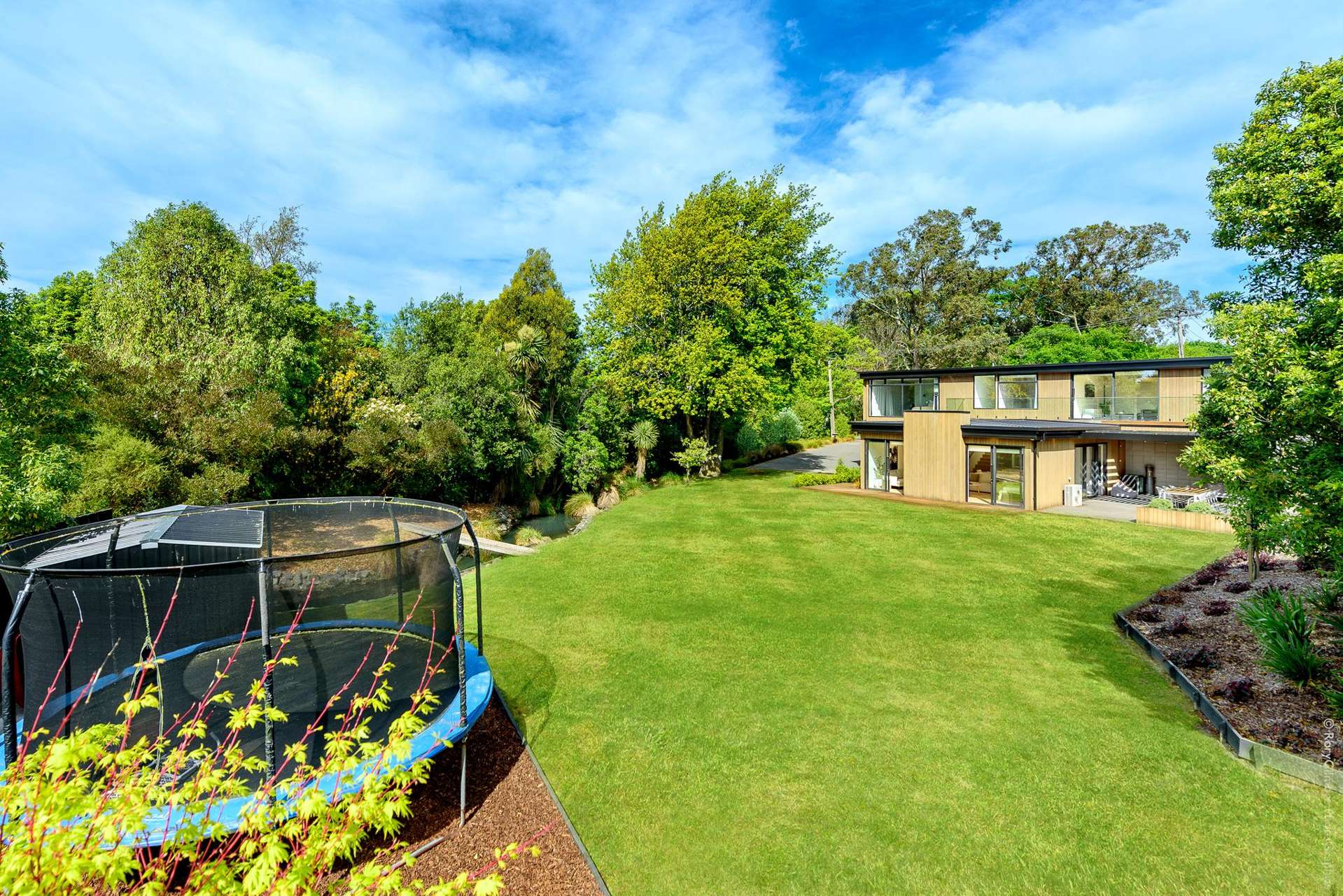 150 North Belt Lincoln_0