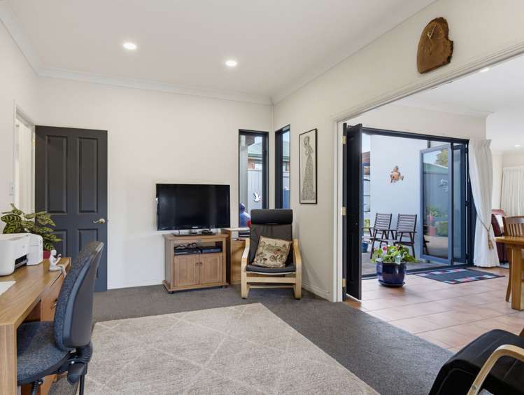 15 Edward Payton Grove Pukehangi_16