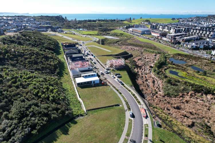 4 & 12 Humenga Place Long Bay_11