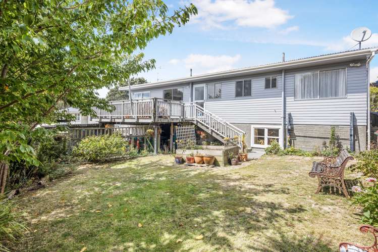 4 Kahikatea Grove Paparangi_12