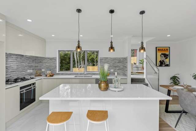 Brand New 5 Bed-Dual Kitchens & Flatmate Potential