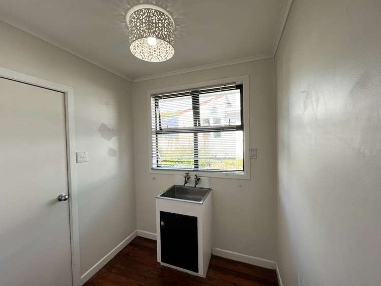 17 Hinau Street New Lynn_7