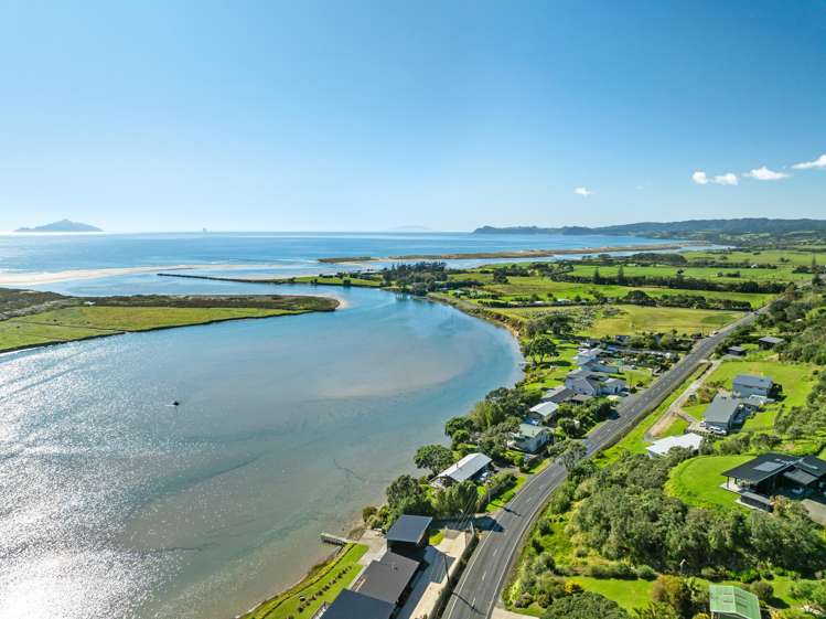 281 Cove Road Waipu_38