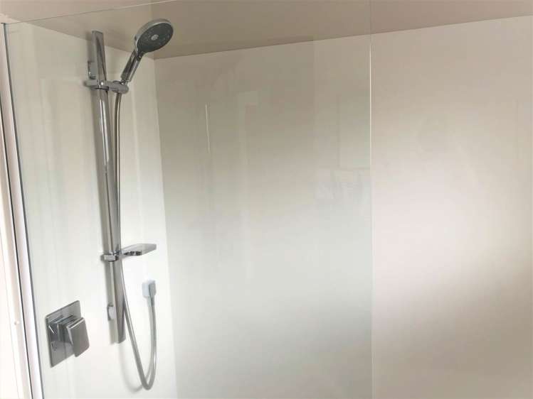 2/12 Ellice Road Totara Vale_14