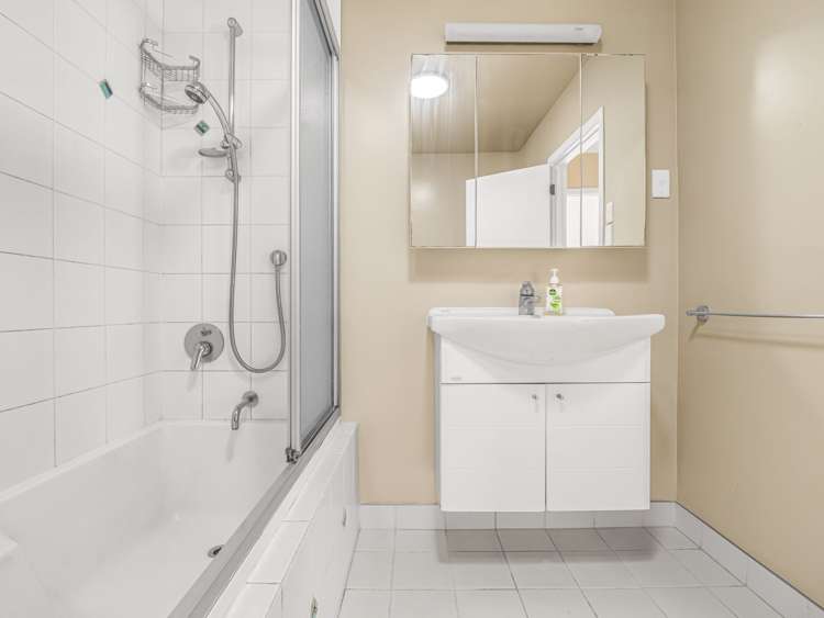 10 Mackwood Place Birkdale_15