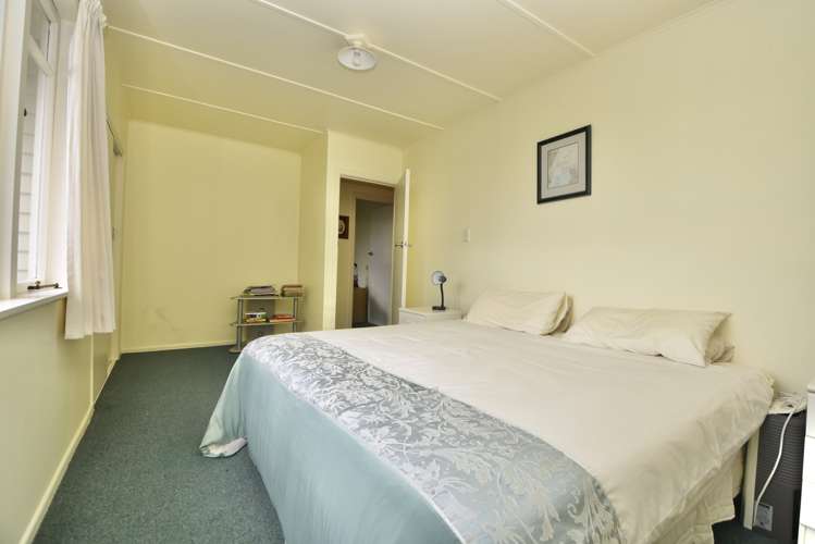 15 Charles Street Carterton_12