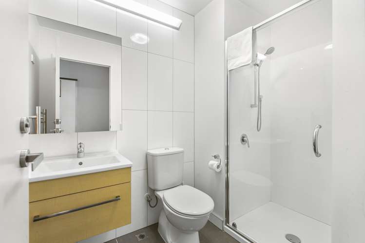 605/17 Putney Way Manukau_5