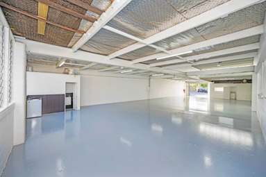 Unit D/124 Felton Mathew Avenue_2