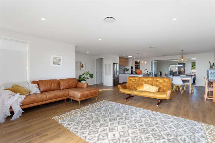 376 Ocean Road Ohope_13