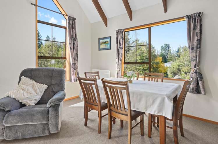 65 Chalet Crescent_4