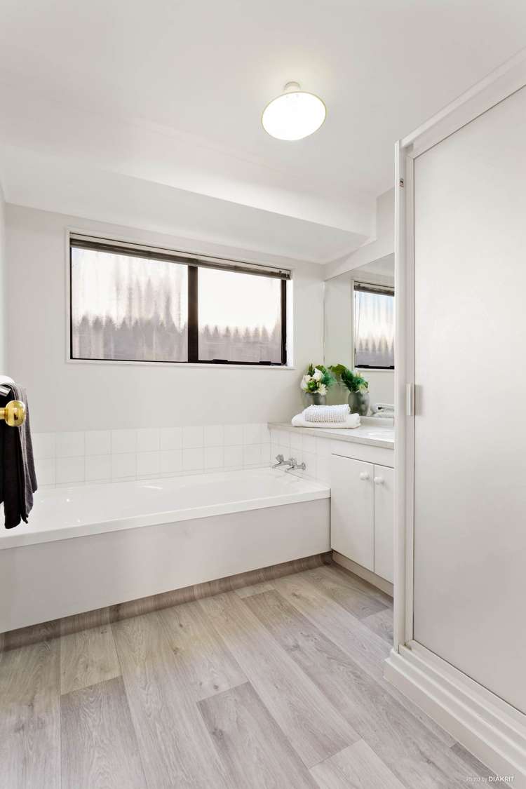 44 Bodi Place Te Atatu South_11