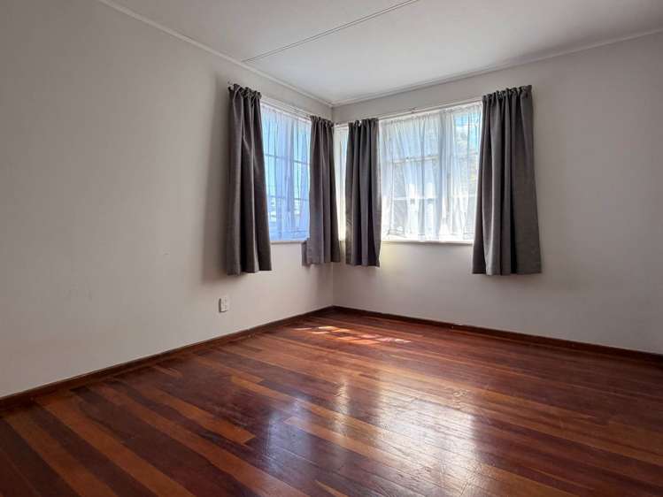 20 Ropata Avenue Pt England_5