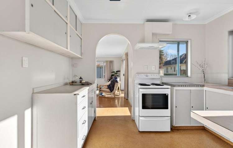 18b Barton Avenue 2105_3
