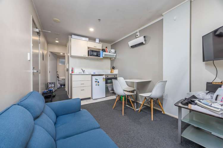 1029/72 Nelson Street_1