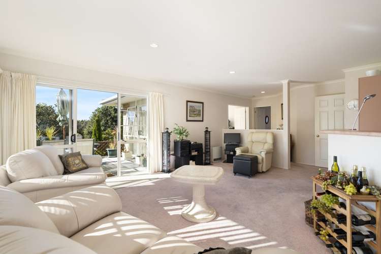 145 Summerhill Drive Fitzherbert_1
