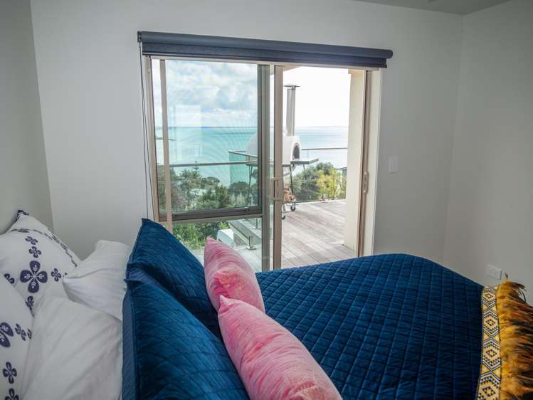 16 Rangikapiti Road Coopers Beach_12