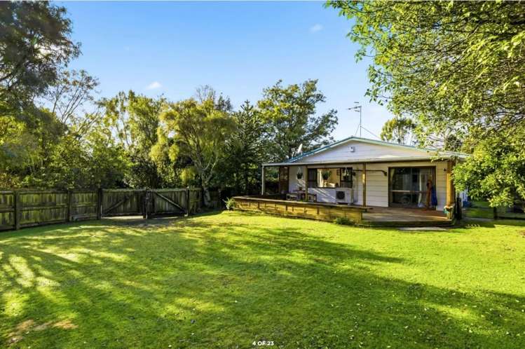 102 Taupahi Road 11211_1