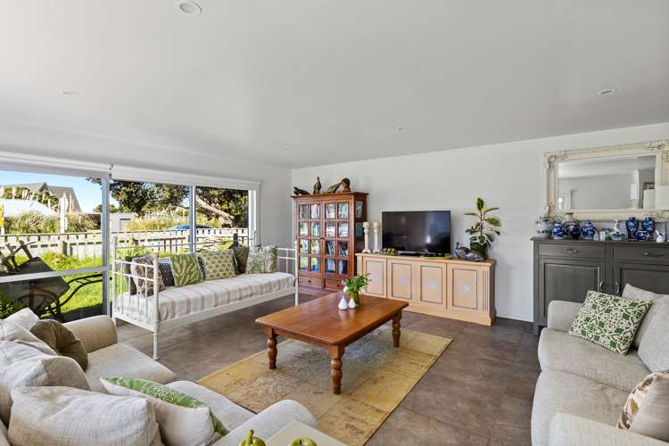 132 Blue Pacific Parade Riversdale Beach_1