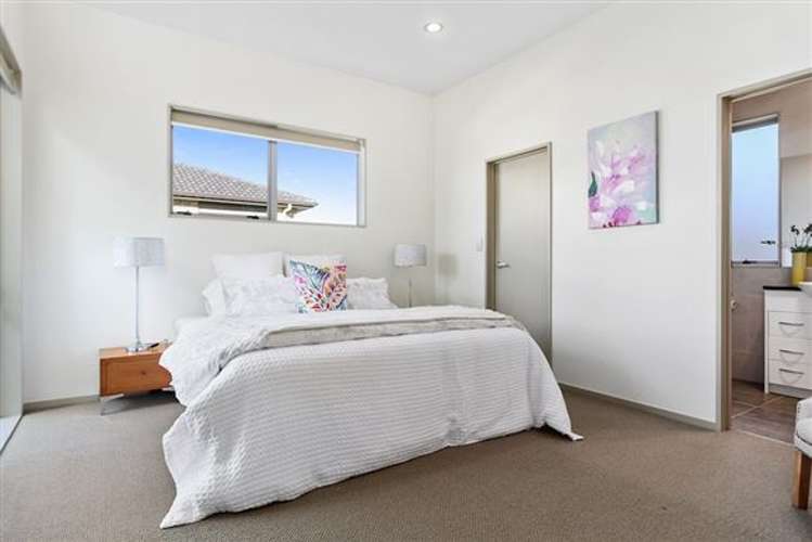 62 Lake Panorama Drive Henderson_16