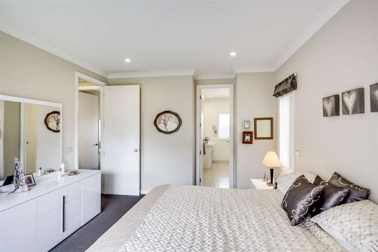 55 Squire Drive Awatoto_10