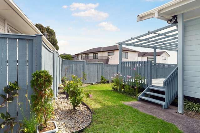 1/23 Mickle Street Te Atatu South_2