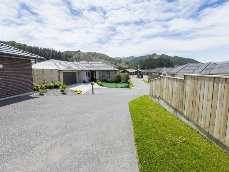 91 Riverstone Drive Riverstone Terraces_21