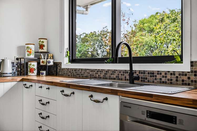 107 Gordon Road Pollok_38